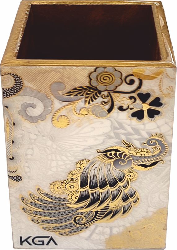 kga-261-cutlery-holder-1-signature